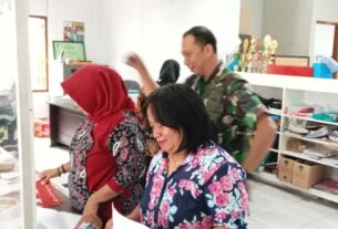 Masih Suasana Lebaran, Babinsa Kelurahan Sewu Halal Bihalal Dengan Staf Kelurahan