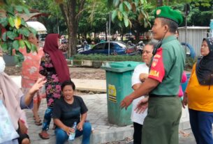 Peduli Akan Kondisi Wilayah, Babinsa Jebres Rutin Laksanakan Patroli