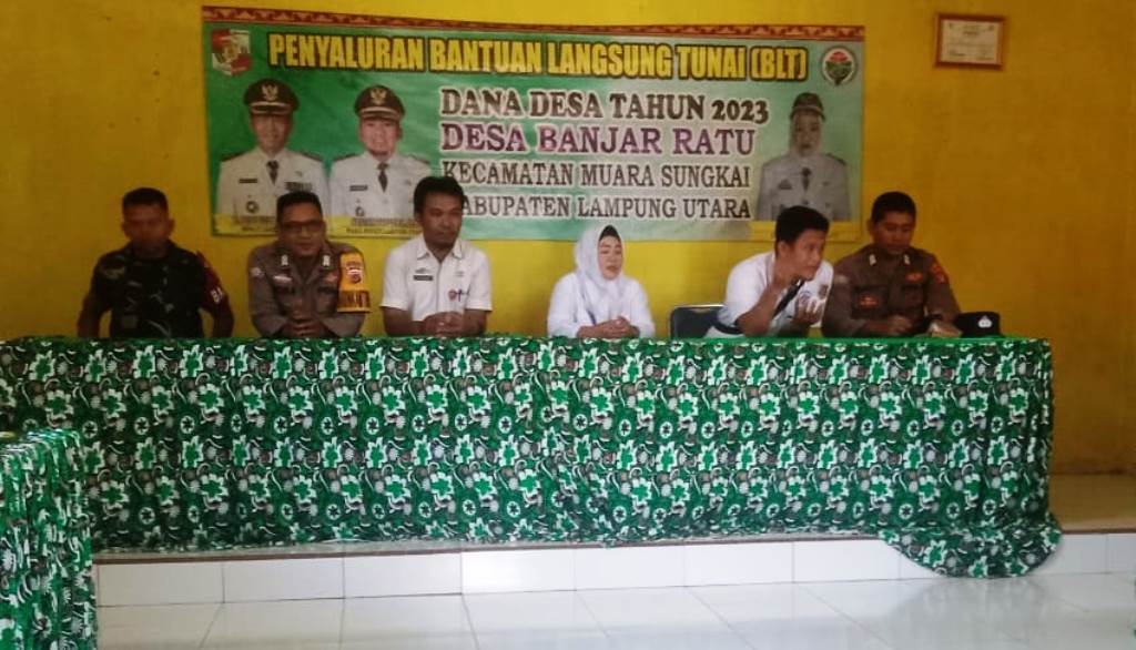 Pemdes Banjar Ratu Telah Salurkan BLT DD Kepada Warga