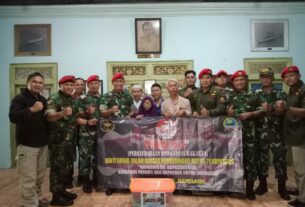 Peringati HUT Kopassus Ke-71, Anggota Perkasa-35 Gelar Bakti Sosial