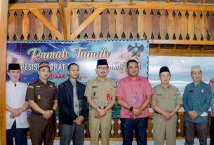 RAMAH TAMAH BUPATI PESISIR BARAT DENGAN DANREM 043/GATAM