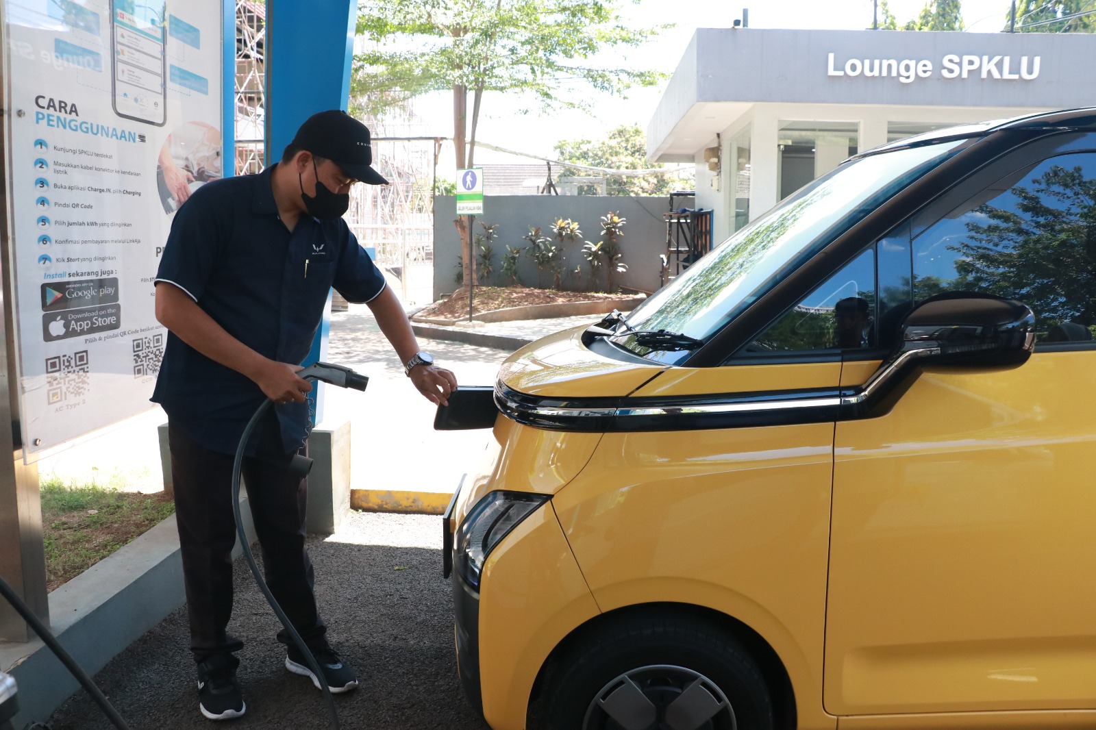 SPKLU PLN di Pelabuhan Merak Siap Layani Pemudik Mobil Listrik