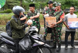 Sinergitas Kodim 0726/Sukoharjo dan Polres Sukoharjo Serta Komunitas Sosial Bagikan 15.000 Takjil