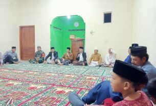 Usai Tarawih Babinsa Selipkan Pesan Kamtipmas