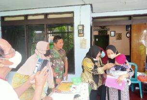 Wujudkan Balita Sehat, Babinsa Kelurahan Banyuanyar Laksanakan Pendampingan Kader Posyandu