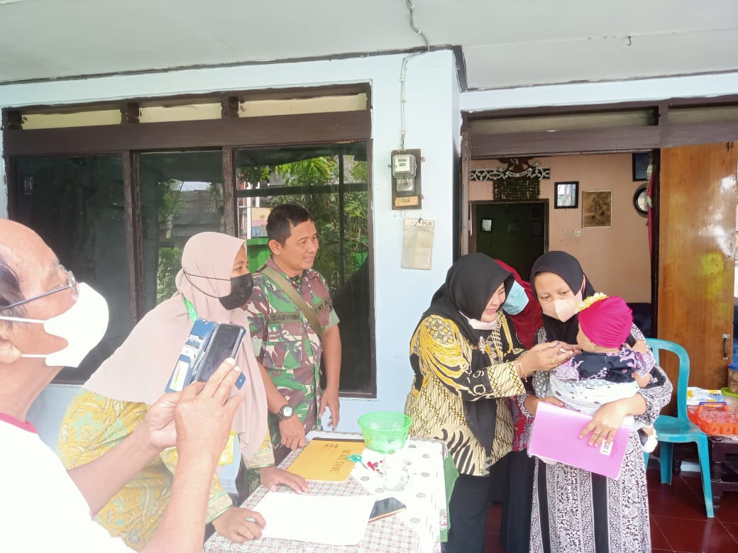 Wujudkan Balita Sehat, Babinsa Kelurahan Banyuanyar Laksanakan Pendampingan Kader Posyandu