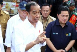Bupati Lampung Selatan Dampingi Presiden Republik Indonesia Joko Widodo Saat Mengunjungi Pasar Natar