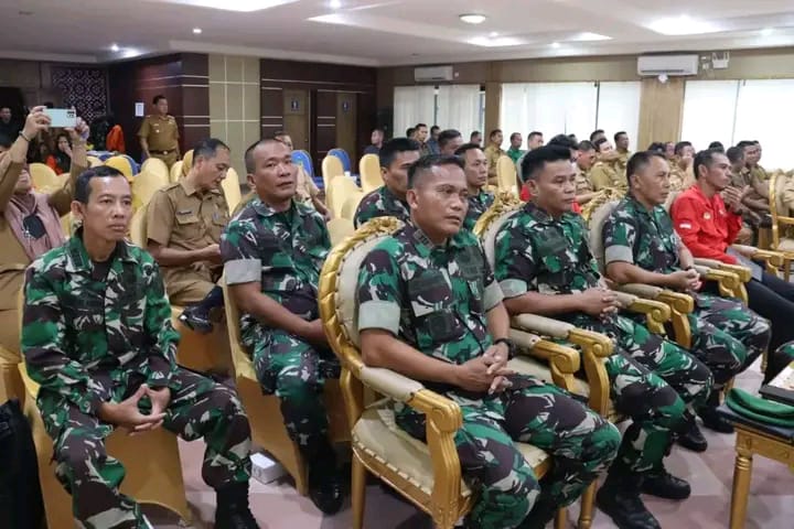 Dandim 0401/Muba Hadiri Rapat Tindak Lanjut Karhutbunla di Auditorium Pemkab Muba