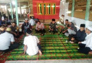 Perkokoh Kemanunggalan, Danposramil 06/Bubon Manfaatkan Komsos Untuk Bertegur Sapa Dengan Toga Dan Toma Desa Plante