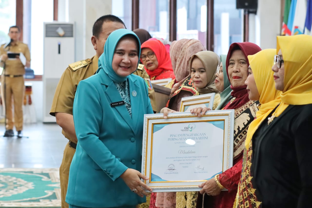 Puncak Peringatan Hari Kesrak PKK dan Hari Kartini 2023, Gubernur Arinal Ajak Berkarya Melalui Program yang Bersentuhan Langsung dengan Masyarakat