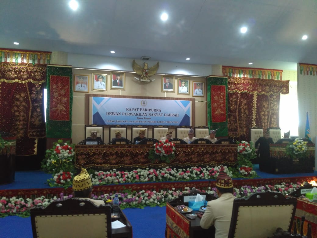 Rapat Paripurna Hut Yang ke 10 Kabupaten Pesisir barat