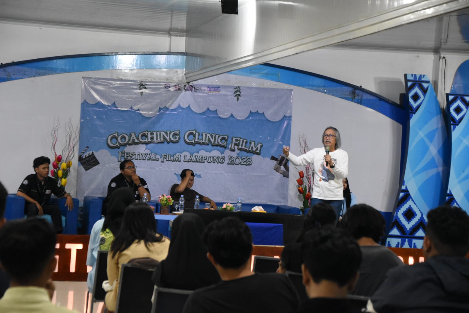 Sentot Sahid dan Angling Sagaran Bagikan Ilmu Perfilman dalam Coaching Clinic FFL 2023 di Kampus Terbaik di Lampung