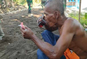 Seorang Kakek Bersemangat Turut Sukseskan TMMD Reguler Ke-116 Kodim Surakarta