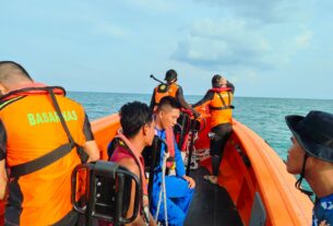 Tenggelam Saat Memperbaiki Perahu, Tim SAR Gabungan Lakukan Pencarian Surat
