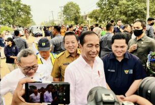 Gubernur Arinal Dampingi Presiden Jokowi Tinjau Ruas Jalan Simpang Randu - Seputih Surabaya di Lampung Tengah