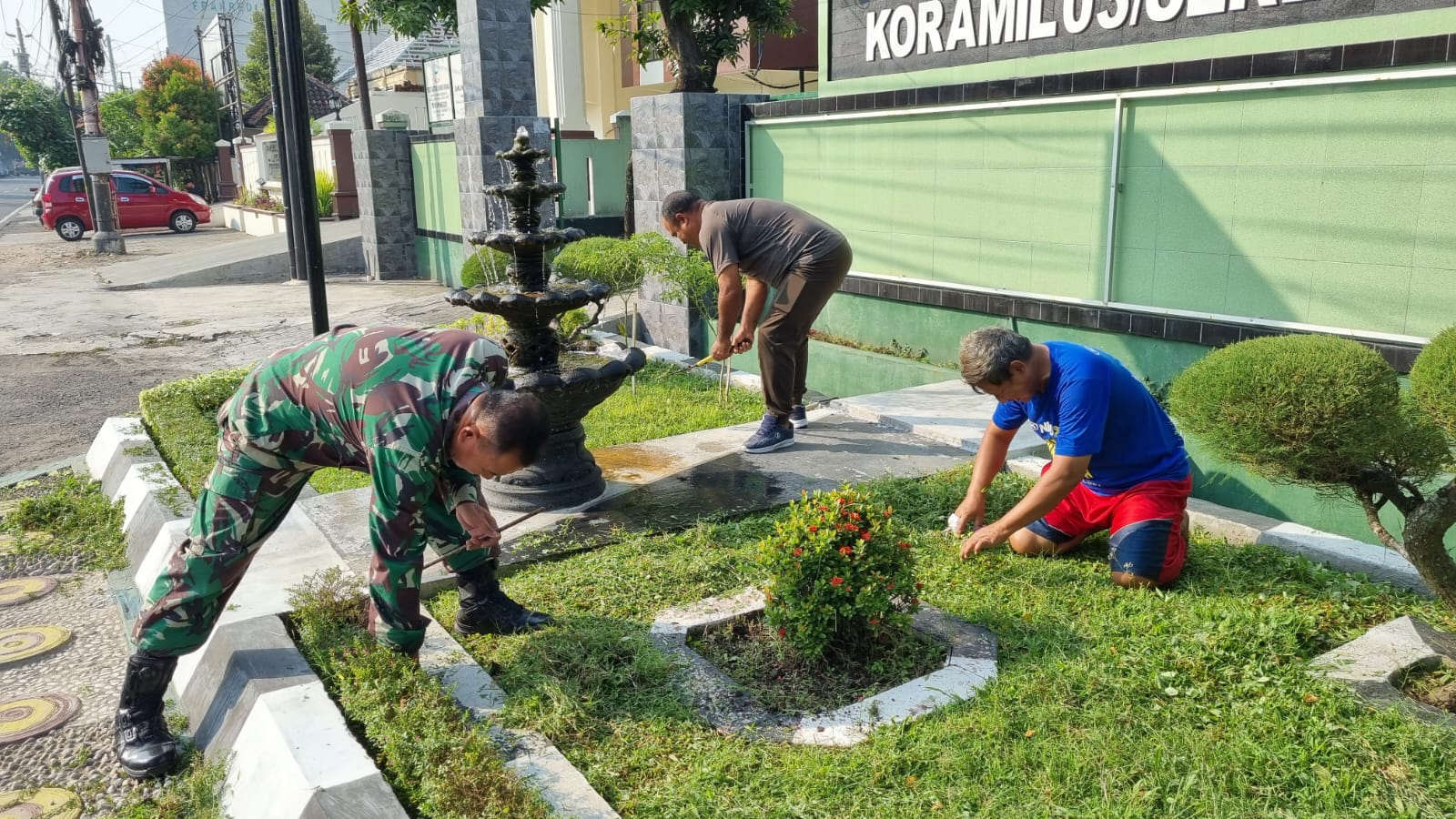 Danramil 03 Serengan Ajak Anggotanya Jaga Kebersihan Kantor