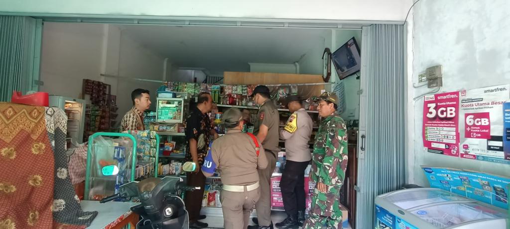 Gempur Rokok Ilegal,Koramil 04/Jebres Bersama Kepolisian, Satpol-PP, Dan Dinas Perdagangan Gelar Operasi Gabungan