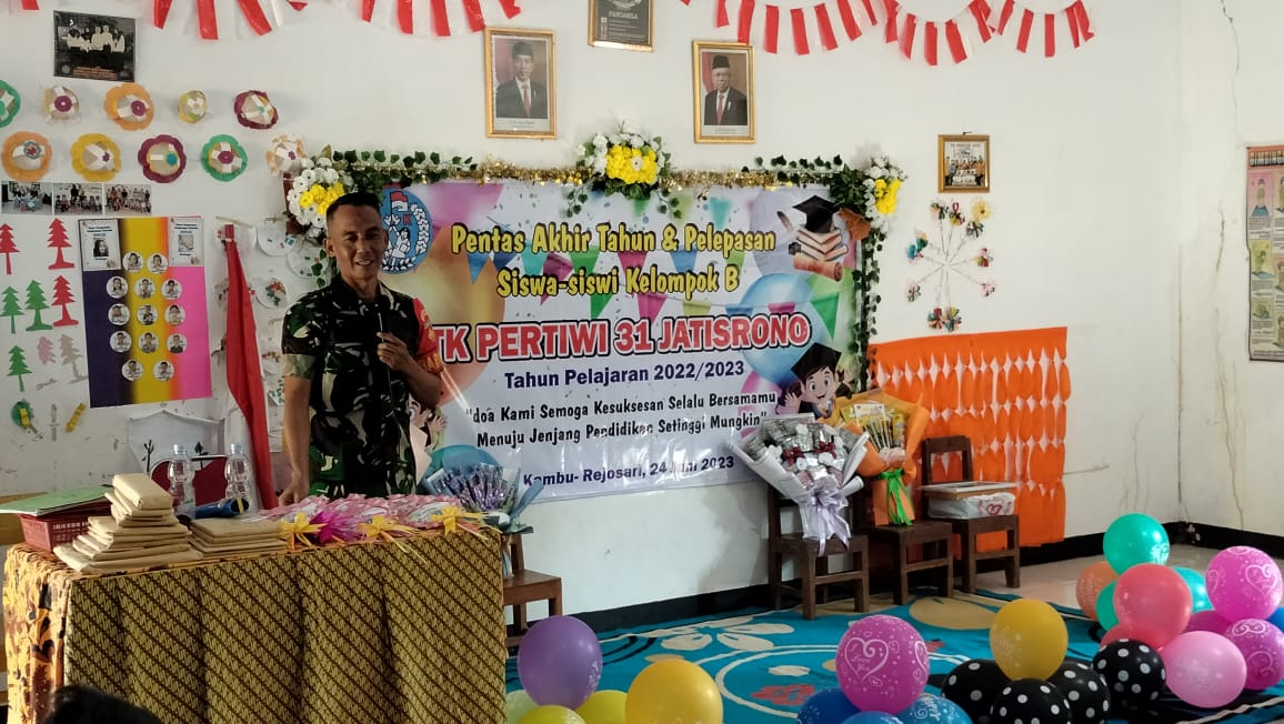 Hadiri Pelepasan Murid TK Pertiwi 13, Ini Harapan Babinsa Jatisrono