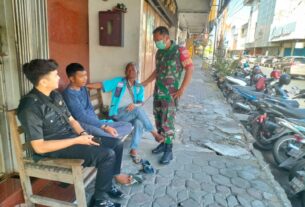 Juru Parkir Jadi Ajang Komsosnya Babinsa Jayengan Untuk Keakraban & Jalin kerjasama