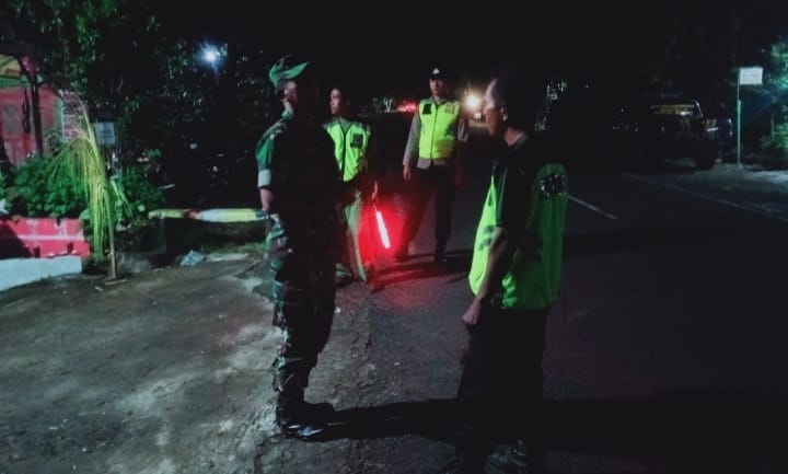 Patroli Malam TNI-Polri Di Wuryantoro Juga Dijadikan Sarana Komsos Dengan Warga