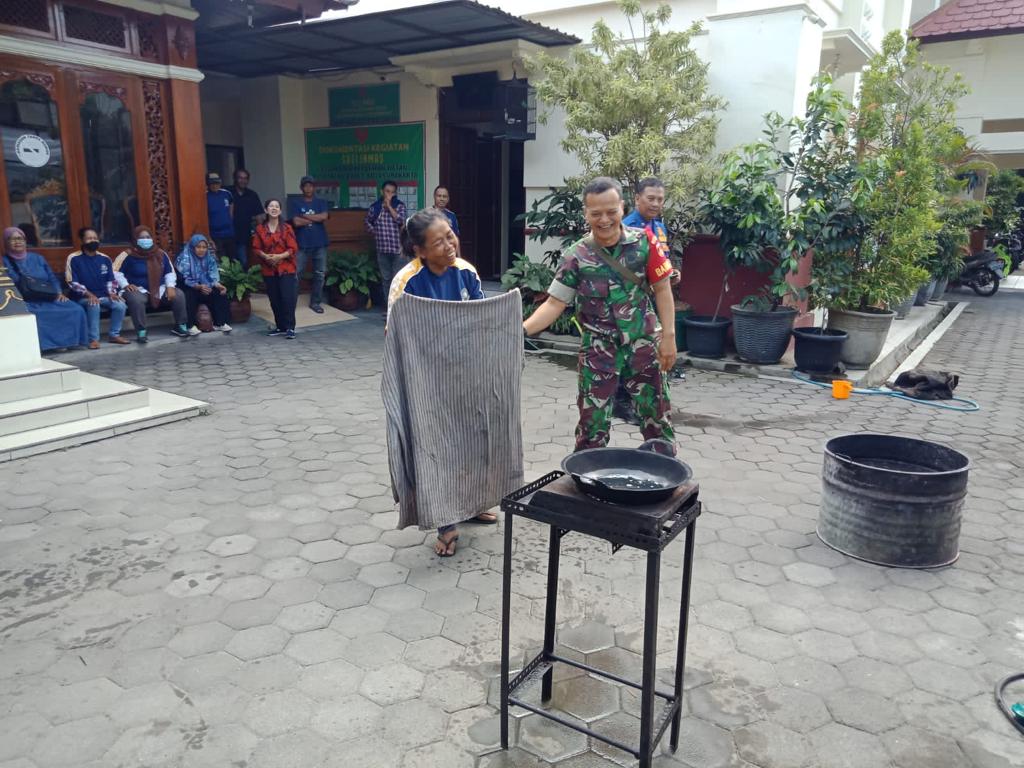 Peran Aktif Babinsa Kepatihan Wetan Dalam Sosialisasi Penyuluhan Pencegahan Dan Penanggulangan Kebakaran