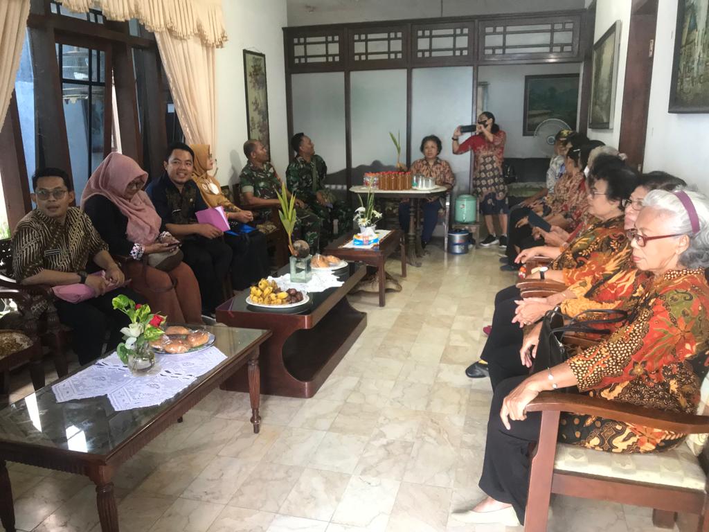 Peran Aktif Babinsa Kelurahan Tegalharjo Dalam Rapat Forum RW di Wilayah Binaan