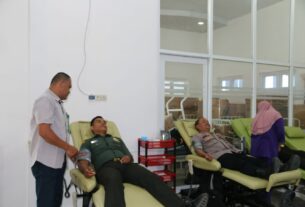 Prajurit Kodim 0105/Abar Sumbang Darah Dalam Rangka HUT Polri Yang Ke - 77