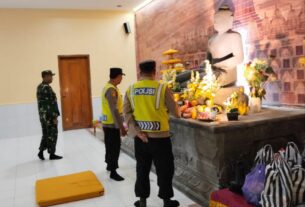 TNI Polri Di Slogohimo Pantau Pelaksanaan Detik Waisak 2567 BE