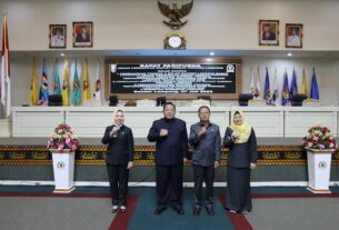Gubernur Arinal dan Ketua DPRD Mingrum Gumay Menandatangani Raperda Pertanggungjawaban APBD 2022
