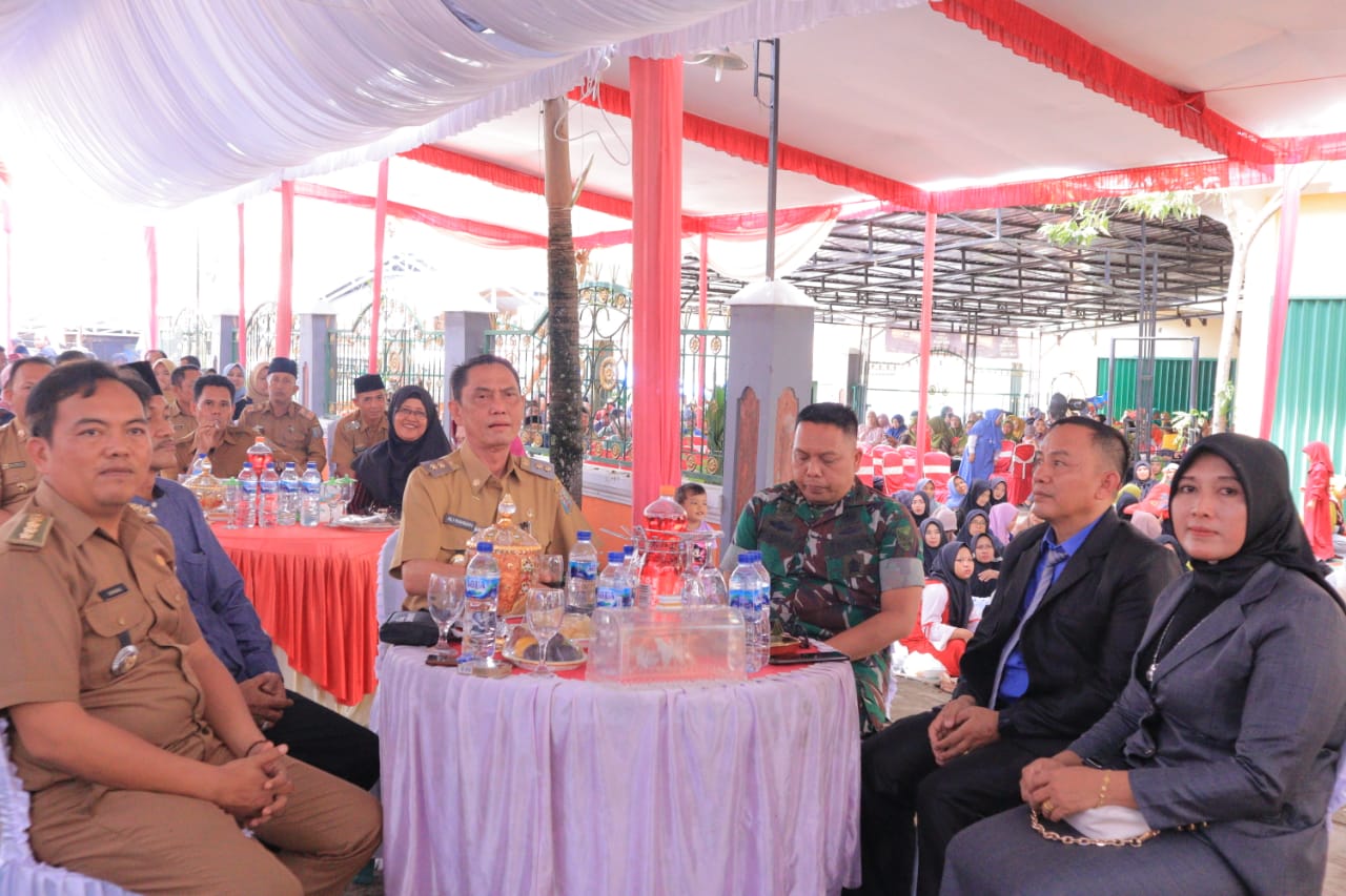 Hadiri Tasyakuran Kakam Say Umpu, Wabup Ali Rahman : Galakkan Program Satu Kampung Satu Produk