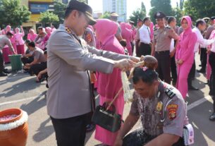 Kapolresta Bandar Lampung Pimpin Upacara Kenaikan Pangkat 47 Personel