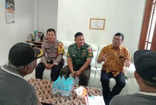 Melalui Komsos Jadikan Hubungan Kerja Antara Babinsa Dan Aparat Kelurahan Semakin Solid