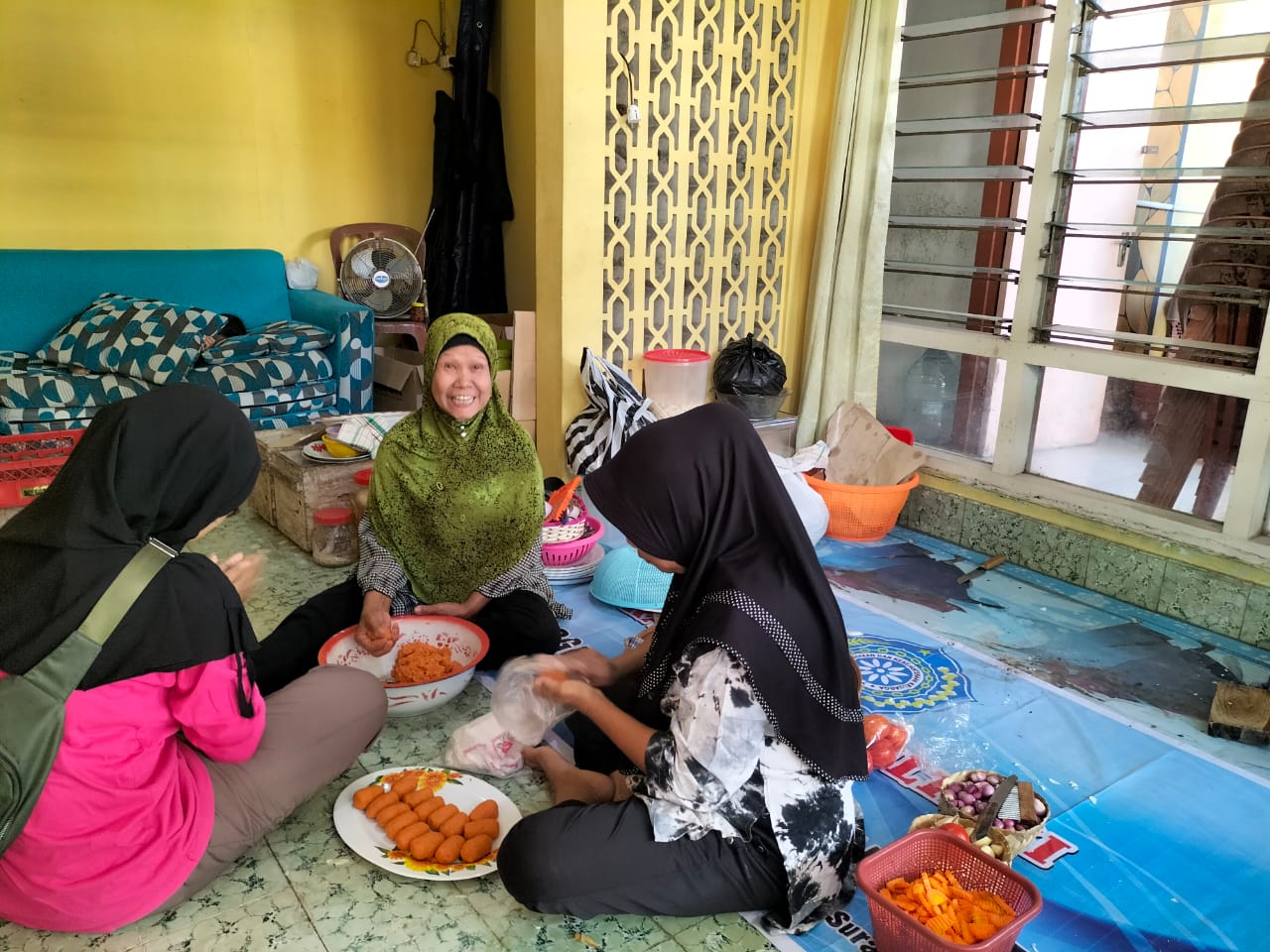 Menu Sederhana Dari Ibu - Ibu Untuk Satgas TMMD Kelurahan Serengan Surakarta