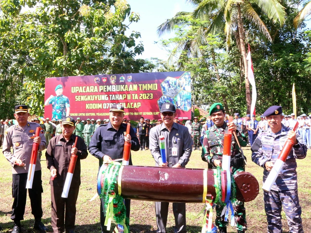 Pembukaan TMMD Kodim Cilacap, Dandim Tekankan Kerja Super Team