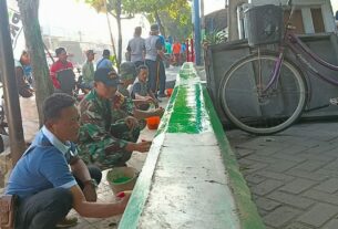 Tiga Pilar di Sumberrejo Bojonegoro bersih-bersih Lingkungan Pasar