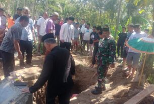 Wujud Kepedulian Babinsa Koramil 01/Boyolali Takziah Ke Warga Binaan