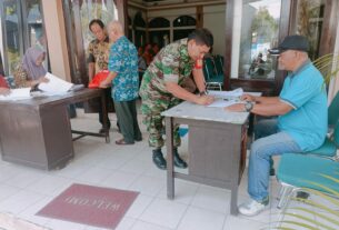 Peran Serta Babinsa Danukusuman Dalam Rapat Ketua RT dan RW Se Kelurahan Bahas Kamtibmas
