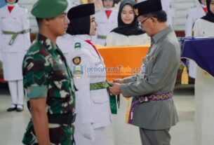 Bupati Pesisir Barat Kukuhkan Paskibraka Tahun 2023