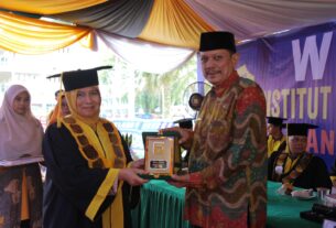 Bupati Asahan Hadiri Wisuda Sarjana IAIDU Asahan Angkatan XXX