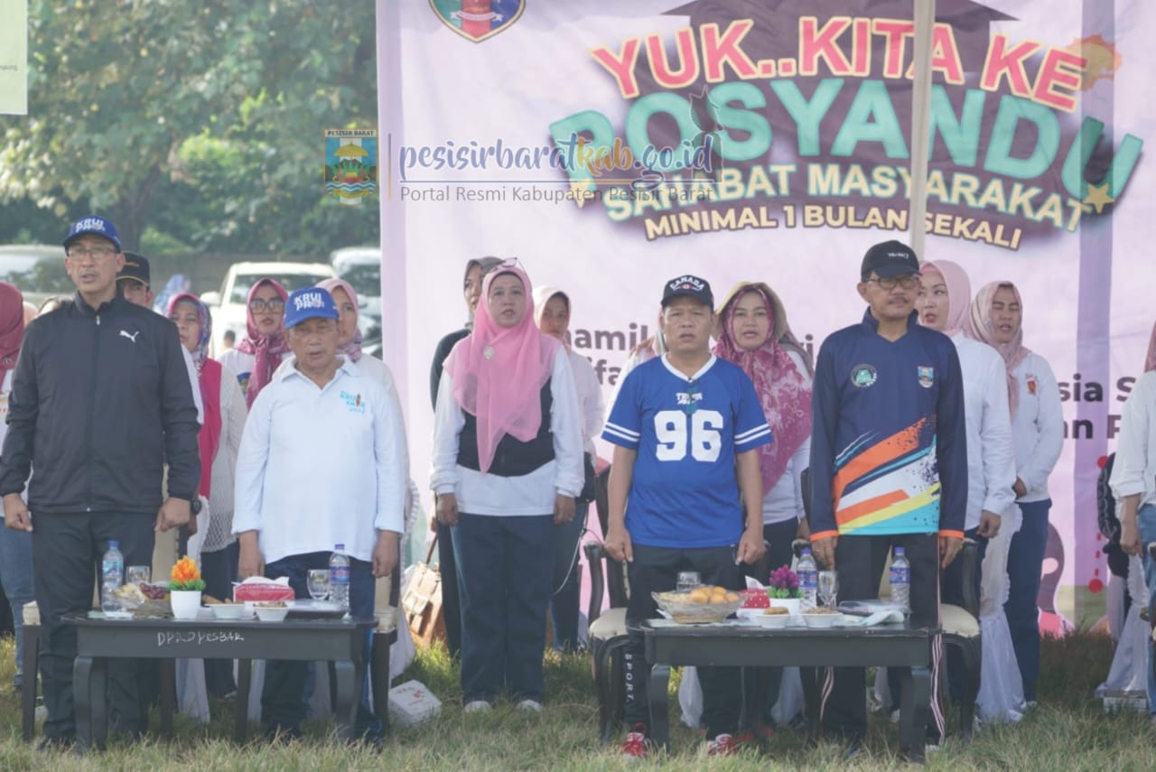 Bupati dan wakil Bupati Pesibar menghadiri Gerakan masyarakat hidup sehat