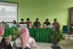 Cegah Aksi Kenakalan Remaja, Babinsa dan Pihak Terkait Beri Arahan Wali Murid SMPN 17 Bandar Lampung