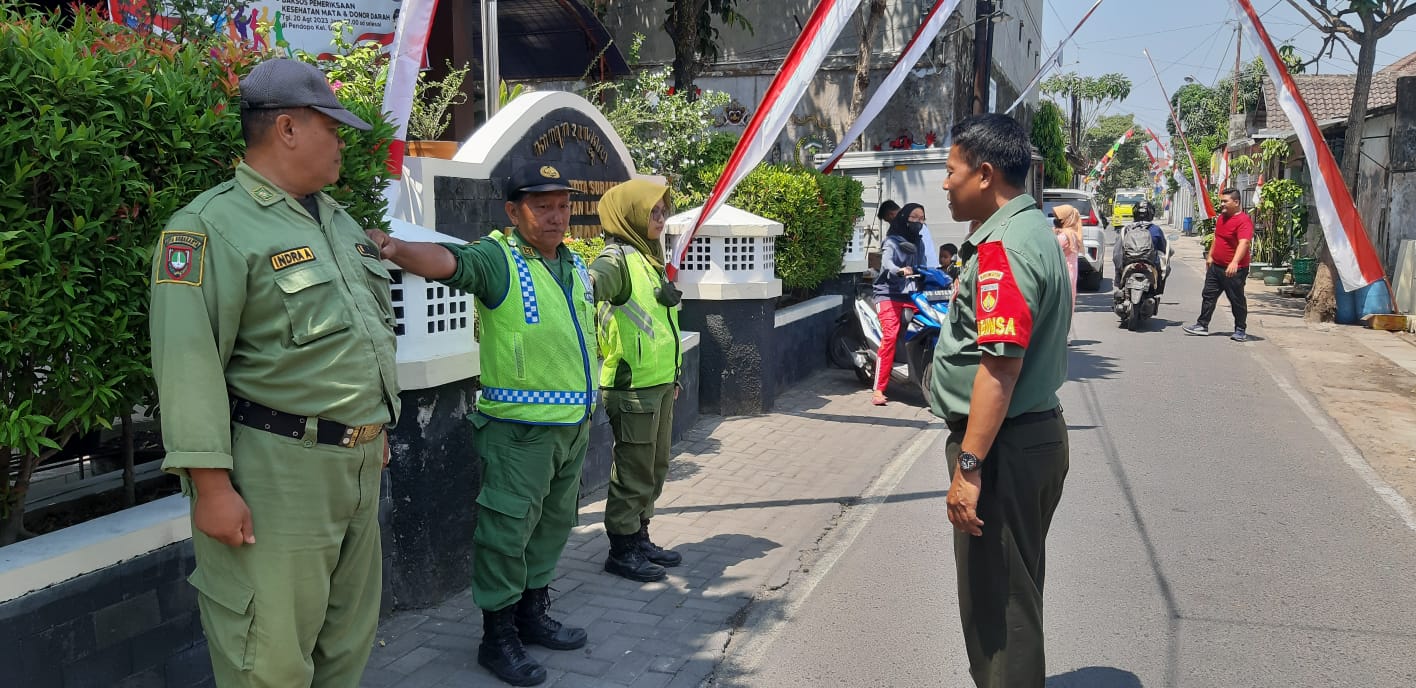 Gembleng Linmas Dengan Latihan PBB, Ini Harapan Babinsa Kelurahan Bumi