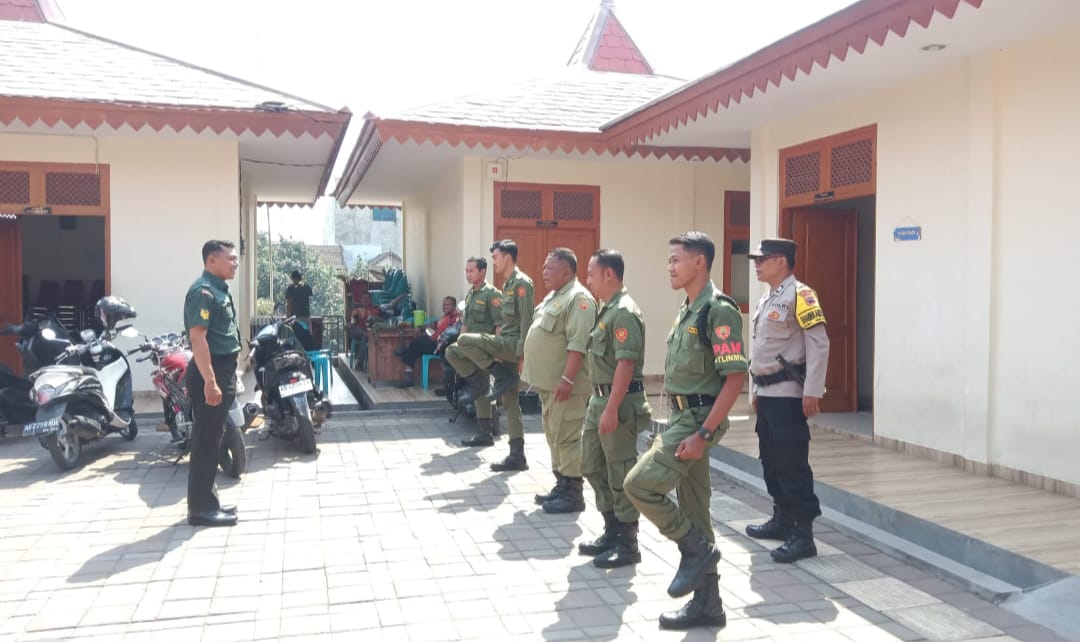 Gembleng Linmas Dengan Latihan PBB, Ini Harapan Babinsa Koramil 02/Banjarsari