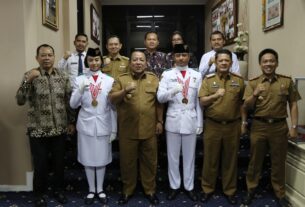 Gubernur Arinal Ucapkan Selamat kepada Anggita Nazara dan Frans Siallagan, Paskibraka Lampung yang Berhasil Jalankan Tugas di Istana Negara dalam Upacara HUT RI 2023