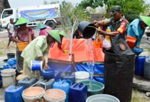 Kodim Bojonegoro suplai 15000 liter Air Bersih untuk Warga Desa Nganti