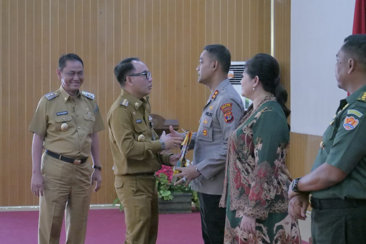 Pemkab Way Kanan Gelar Pisah Sambut Kapolres dan Dandron 12/Serbu