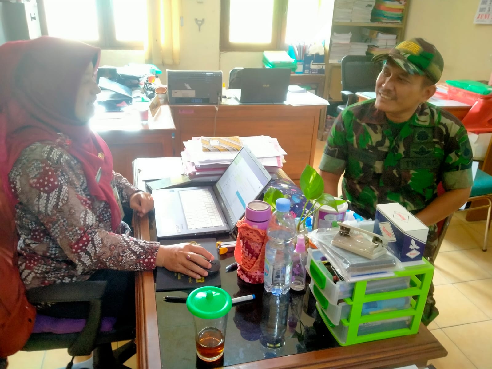 Pemutakhiran Data Kependudukan, Serma Mugiyanto Koordinasi Dengan Perangkat Kulurahan