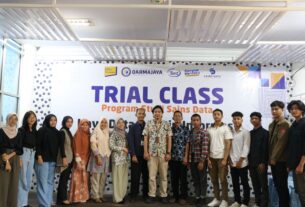 Prodi Sains Data Darmajaya Gelar Trial Class ”Kaya Data Miskin Informasi Apaan tuh..!