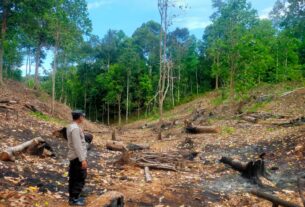 Respon Cepat Polres Pesisir Barat mendatangi Beberapa titik hotspot Karhutla (Kebakaran hutan dan lahan)