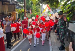 Semarakkan HUT RI Ke 78, Babinsa Tipes Amankan Gerak Jalan Warga Binaan